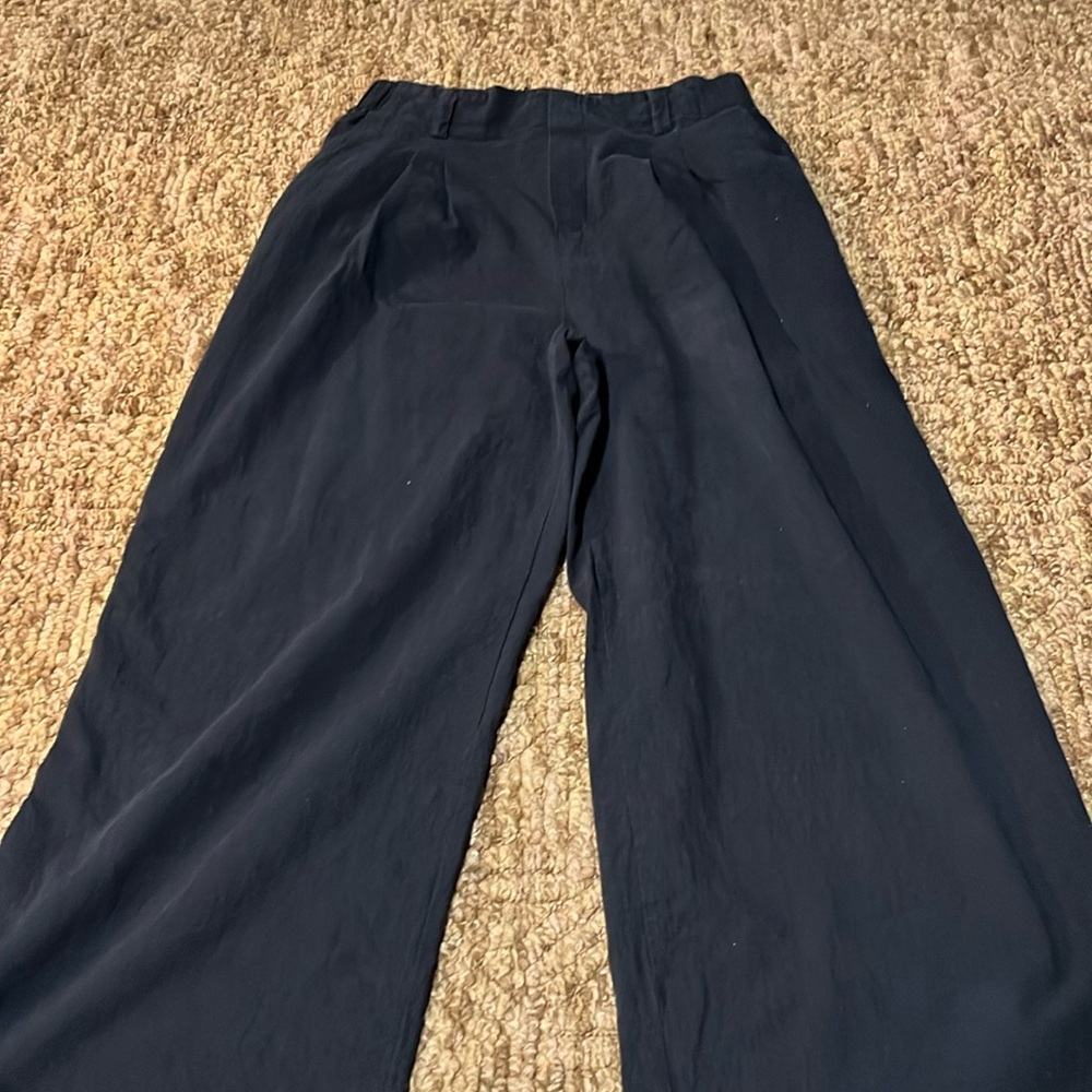 Halara size large black pants with elastic back